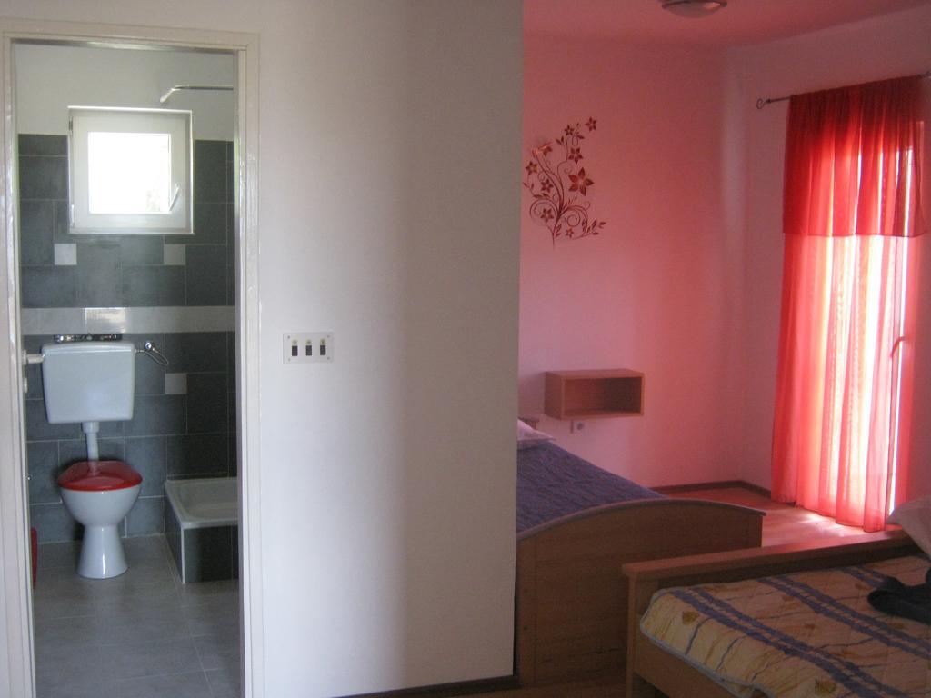 Apartments Luca Ražanac Habitación foto