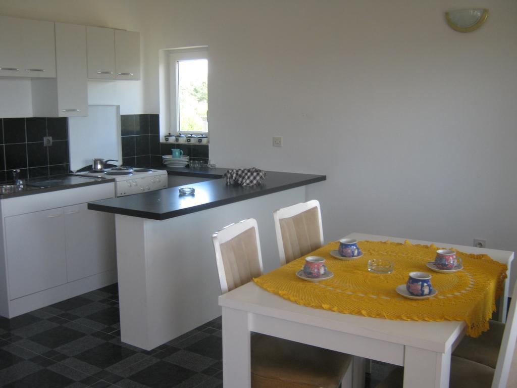 Apartments Luca Ražanac Habitación foto